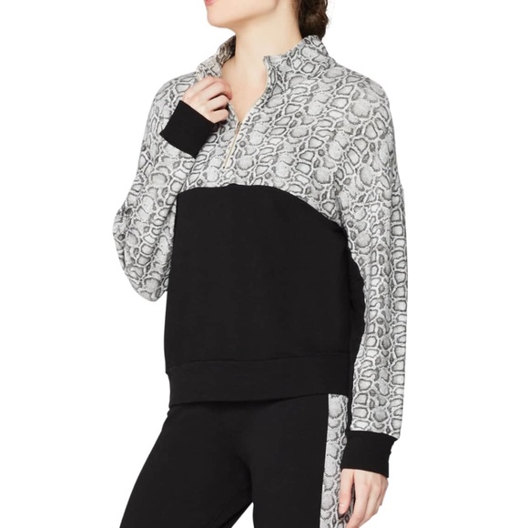 Monrow Tops - Monrow Colorblock Snake Print Sporty Top Sz XS